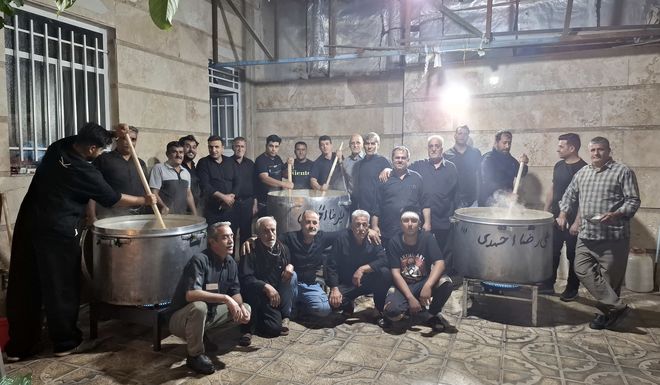 سفره‌ عاشقان حسین (ع) در شهر توره

