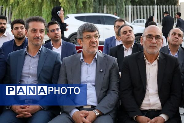 افتتاح هنرستان نساجی شهید ابراهیمی در یزد