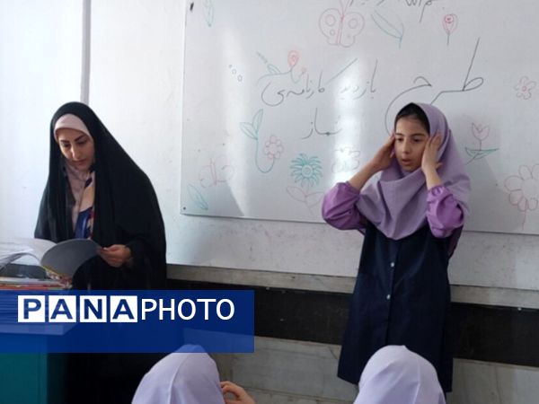 برگزاری مراسم تجلیل از دانش‌آموزان ممتاز حوزه نماز و قرآن در طرح بازدید از کارنامه نماز