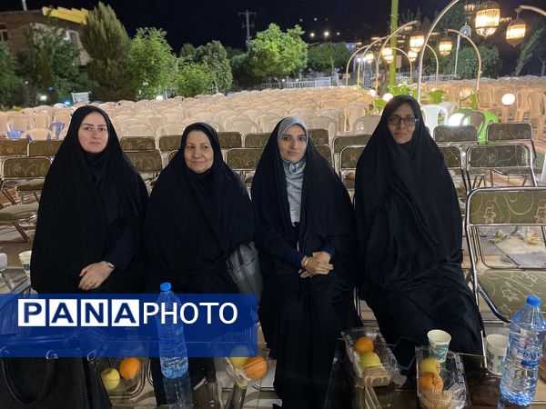هفته‌ای برای ستایش دانایی؛ جشن معلمان در تالار ملک برگزار شد