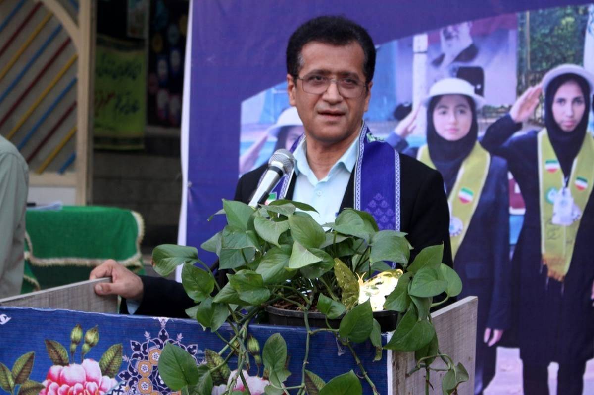 مدیرکل آموزش و پرورش هرمزگان سالروز تأسیس سازمان دانشآموزی را تبریک گفت