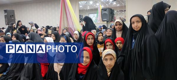 حضور دانش‌آموزان مدرسه خاقانی در جشن دختران آفتاب شیروان