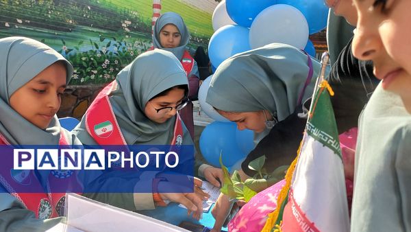 انتخابات شورای دانش آموزی در دبستان شاهد تحقیقی ناحیه ۶