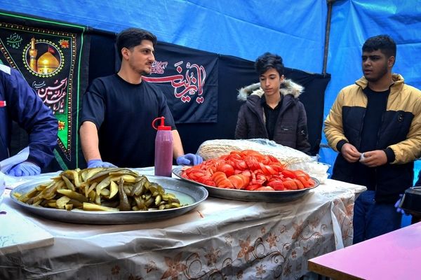 موکب‌های مردمی در شهرک سیدجمال‌الدین نظرآباد در سالروز شهادت حضرت فاطمه‌ زهرا(س) برپا شد