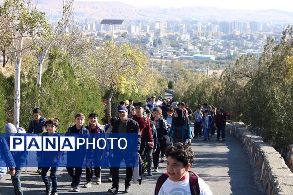 همایش کوه‌روی دانش‌آموزان پسر نواحی پنجگانه تبریز