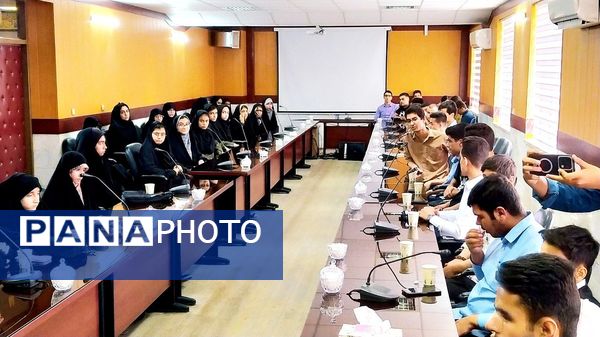 نشست تشکل های دانش‌آموزی با مدیر آموزش و پرورش کاشمر