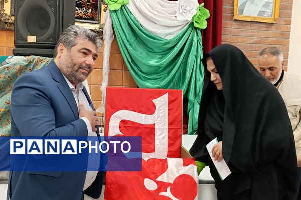 عطر حسینی در مدرسه شهدای ۱۵خرداد قرچک 