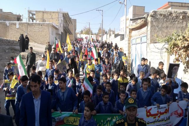 شوراب صغیر میزبان راهپیمایی باشکوه ۱۳ آبان و بزرگداشت روز دانش‌آموز