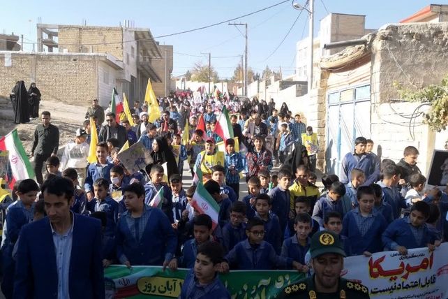 شوراب صغیر میزبان راهپیمایی باشکوه ۱۳ آبان و بزرگداشت روز دانش‌آموز