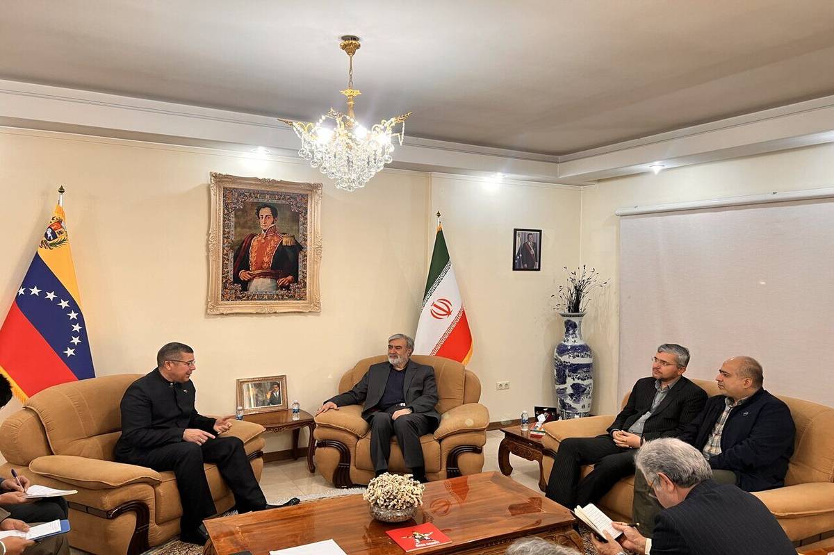 رئیس کمیسیون امنیت ملی مجلس ذات آمریکا تروریسم و قاچاق سازمان یافته است