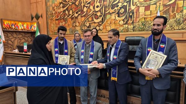 نشست هم‌اندیشی مسئولان سازمان دانش‌آموزی استان فارس روز دوم