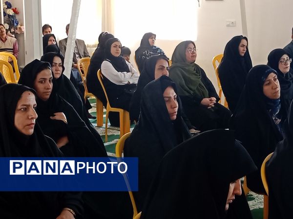 جلسه هدایت تحصیلی ویژه اولیای دانش آموزان پایه نهم دبیرستان میثاق 