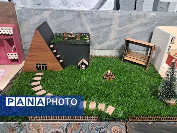 نمایشگاه هنری مدرسه انیس خوش قدم 