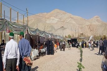 افتتاح نمایشگاه محصولات محلی و صنایع دستی