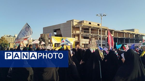 جشن مردمی عید بیعت به مناسبت آغاز امامت حضرت مهدی(عج) در مشهد مقدس
