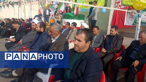 مراسم آیین نواختن زنگ انقلاب در مدارس استان زنجان
