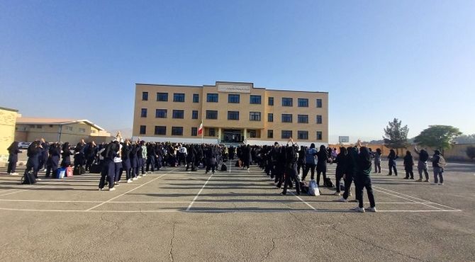 آغاز یک روز پربار با ورزش صبحگاهی در هنرستان موفقیان نظرآباد