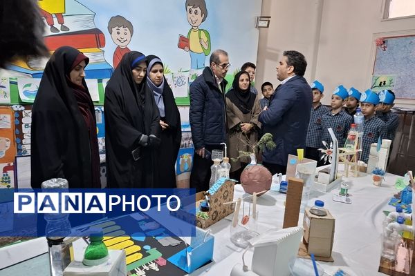 نمایشگاه دست سازه‌های دانش‌آموزان در دبستان هیأت امنایی ملاصدرا 