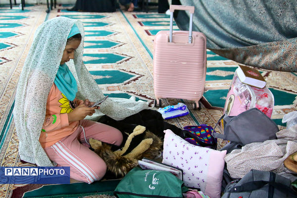 اعتکاف دانش‌آموزی در مسجد قائمیه