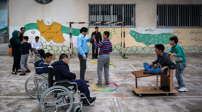 حمایت سازمان بهزیستی از ۱۱ هزار و ۷۴۵ نفر با آسیب بینایی/ بسته‌های مهارتی برای افراد دارای معلولیت تهیه می‌شود 