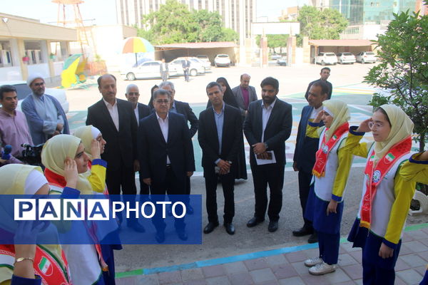 آیین سپاس معلم در دبستان دخترانه شهید باهنر بوشهر