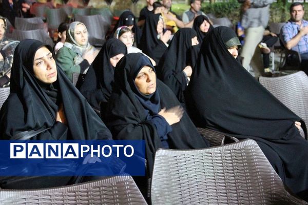 برگزاری ویژه برنامه دفاع مقدس با عنوان شبی همراه با ستارگان در ناحیه یک شهرری