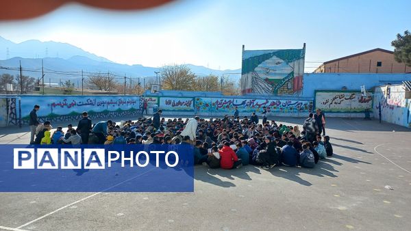 مانور سراسری زلزله همزمان با سراسر کشور در دبیرستان شاهد شهید آخوندی‌ها ناحیه یک کرج 
