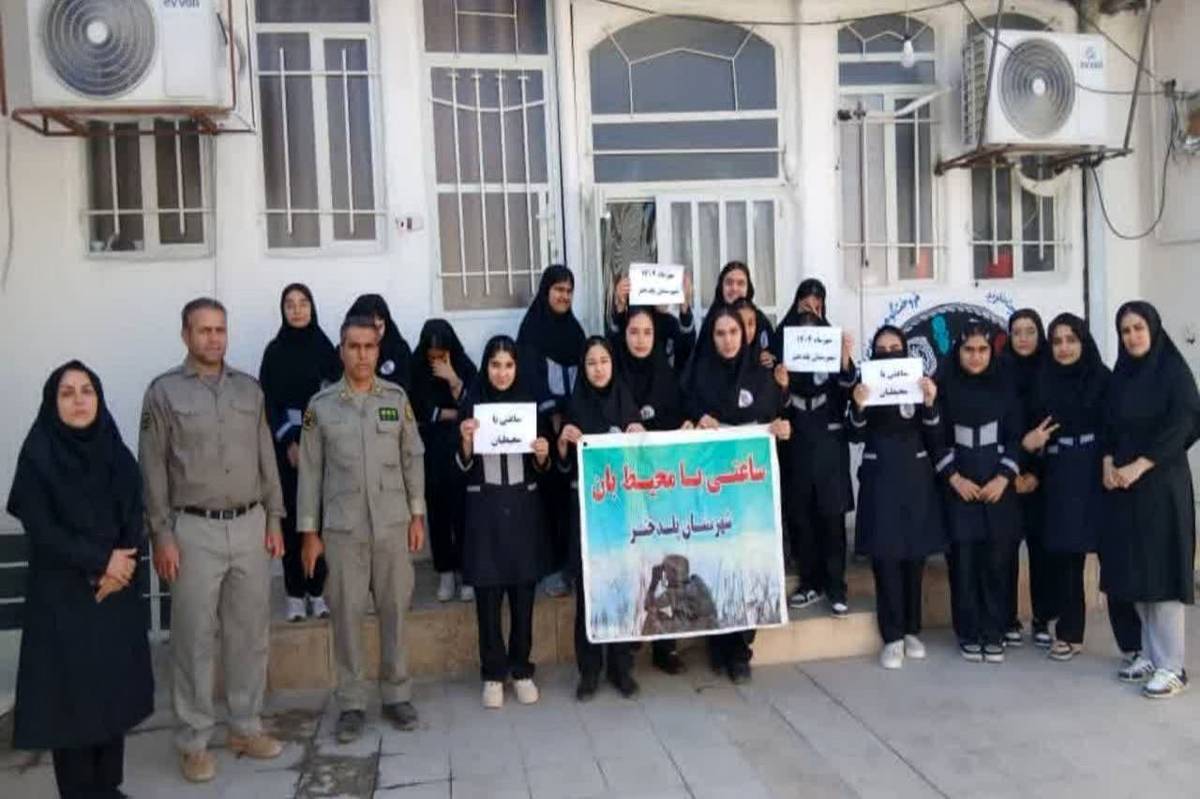 اجرای طرح «یک ساعت با محیطبان» در مدارس شهرستان پلدختر