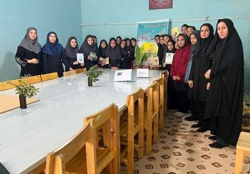 گرامیداشت هفته کتاب و کتابخوانی در دبیرستان سمیه خاتم