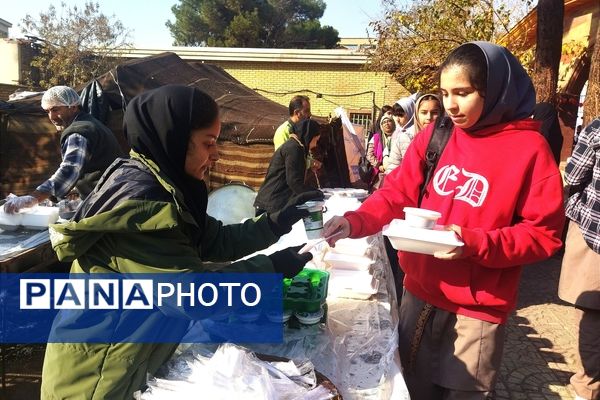 اردوی تمشک، تجربه‌ای متفاوت از کانون امید