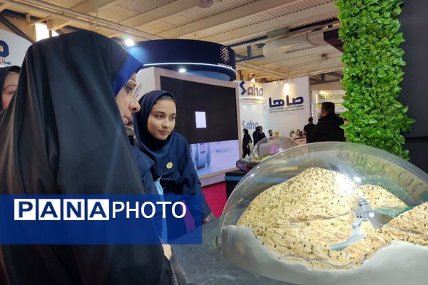 بازدید دانش‌آموزان مدرسه نمونه‌دولتی ارشاد از نمایشگاه صنعت آب تهران