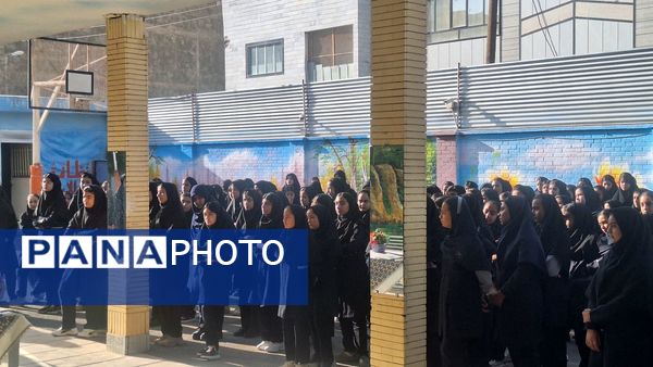 اولین مراسم صبحگاهی در دبیرستان فیاض کاشمر