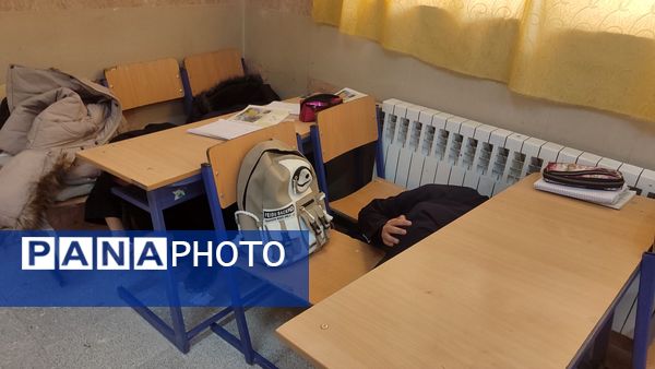 مانور زلزله در مدرسه محمد باقر بهزاد