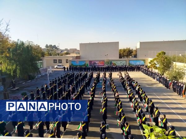 صبحگاه تمام تشکیلاتی دبیرستان تقی‌پور مراغه
