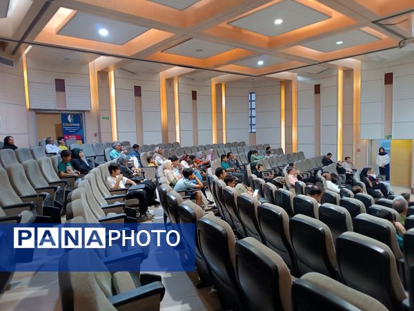 همایش «مسیر طلایی» برای ترسیم افق جهانی دانش‌آموزان در مشهد