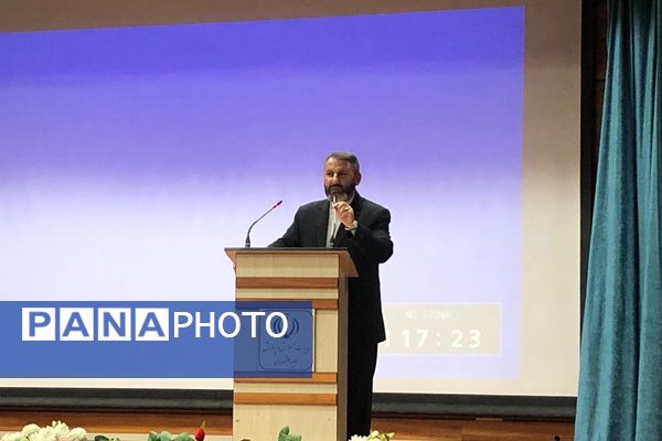 برگزاری جلسه آموزشی پژوهشی کمیسیون اقوام و فرق و مذاهب در سالن فدک ناحیه 2 شهرری 