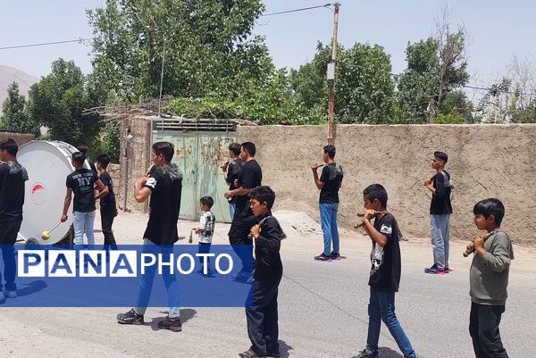 مراسم عزاداری و زنجیرزنی روز عاشورا در روستای جعفرآباد بوانات