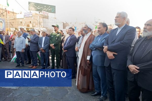 راهپیمایی روز دانش‌آموز در شهرستان بم