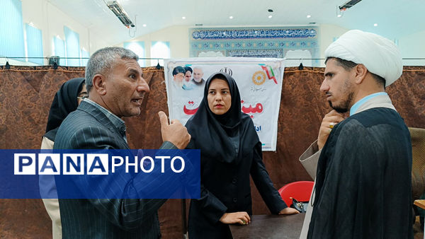 برپایی میز خدمت فرماندار و مدیران شهرستان مارگون 