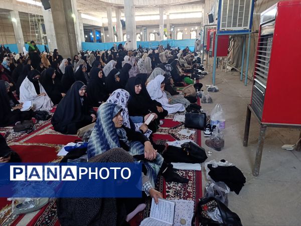 نماز عبادی سیاسی جمعه همزمان باهفته وحدت درنیشابور