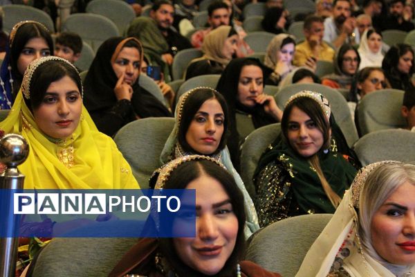 آیین بزرگداشت مردان نامدار با حضور چهره‌های فرهنگی و هنری در فرهنگسرای شهرکرد 
