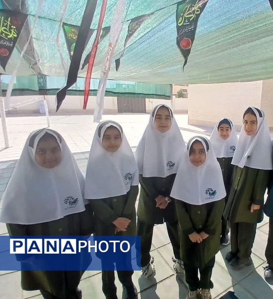 ایستگاه خیاطی صلواتی در مدرسه زینب(س) شهرستان مروست