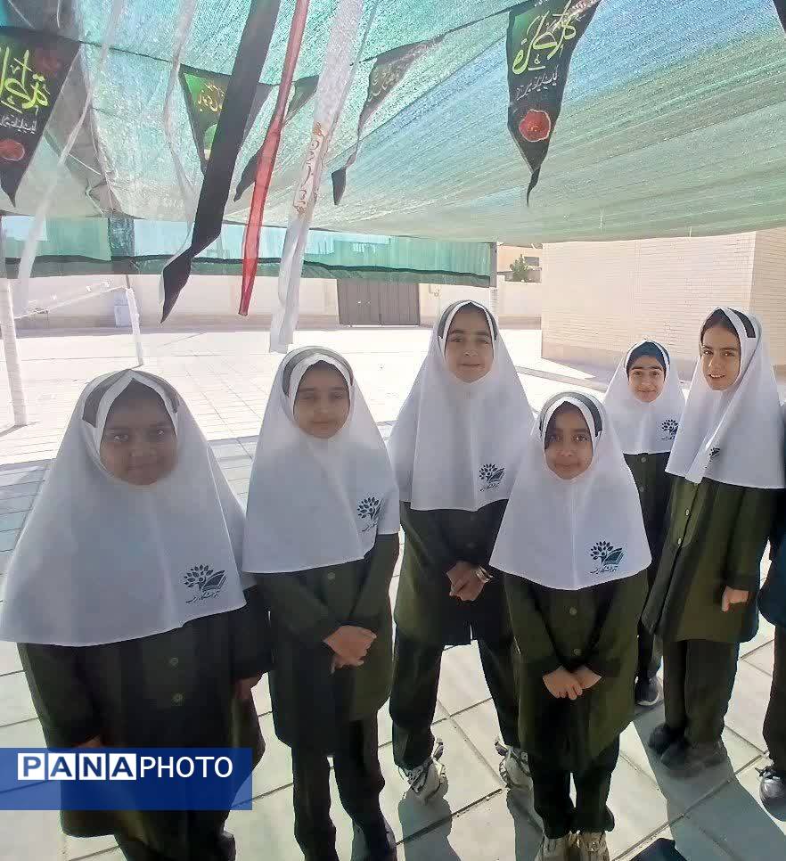 ایستگاه خیاطی صلواتی در مدرسه زینب(س) شهرستان مروست