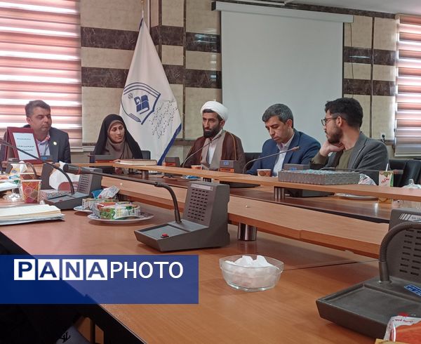 جلسه هم‌اندیشی معاونان و مربیان پرورشی و فرهنگی شهرستان فیروزکوه