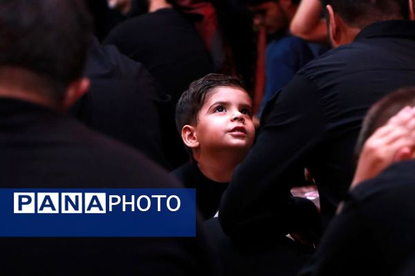گردهمایی عاشقان اهل بیت (ع) در هیئت روضه الزهرای کاشمر