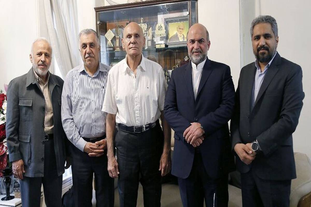 دیدار مدیرعامل صندوق اعتباری هنر با جمشید هاشمپور