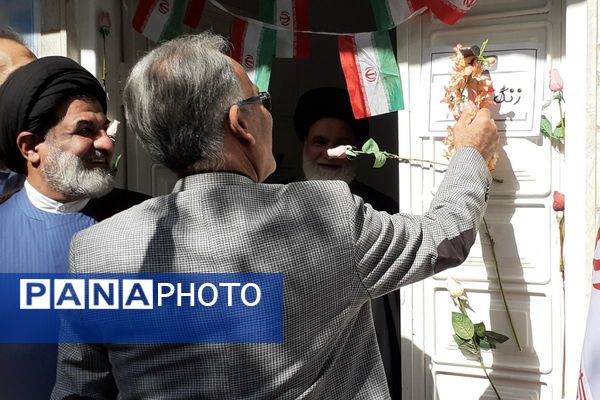 جشن شکفتن غنچه‌ ها، در دبستان مهرتابان بهارستان دو