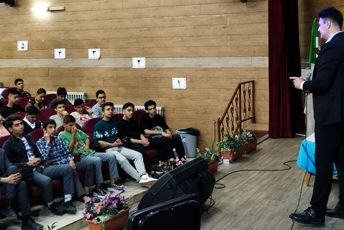 برگزاری جلسه همیاران مشاور مدارس پسرانه آموزش و پرورش ناحیه ۳ اصفهان