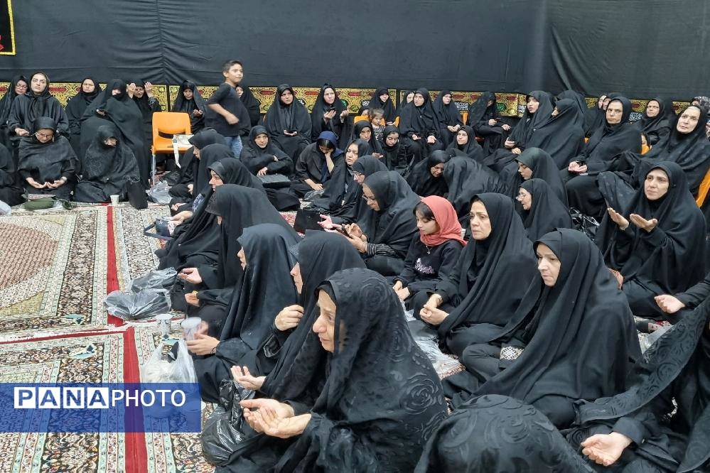 فرهنگیان آموزش و پرورش ناحیه سه در سوگ امام هشتم