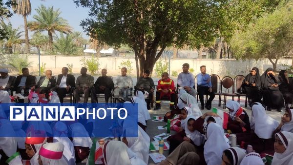 جشن عاطفه‌ها در دبستان مولوی فین؛ همدلی برای تداوم آموزش
